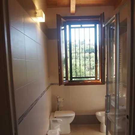 Πανσιόν Ardizio 43 *